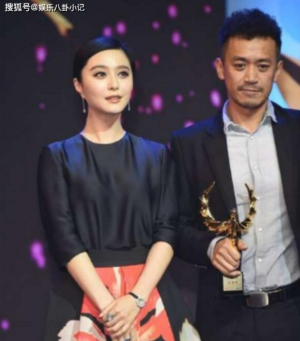 低调的老戏骨，3段婚姻2次净身出户，闪婚小15岁