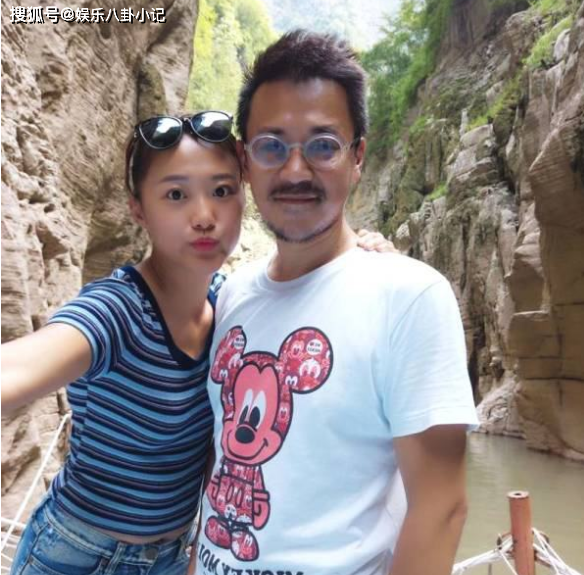 低调的老戏骨，3段婚姻2次净身出户，闪婚小15岁