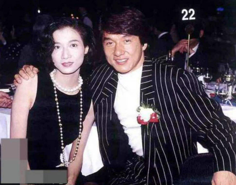 吴绮莉否认向成龙要钱？爆料人再回应：她亲口