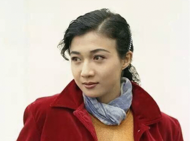 亲妈卖惨亲爹隐形，4000万安置费是泡影，真娱乐