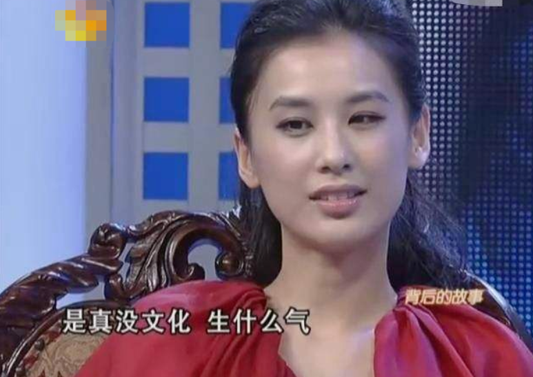 黄圣依被道具砸伤流血！豪门阔太复出艰辛，真