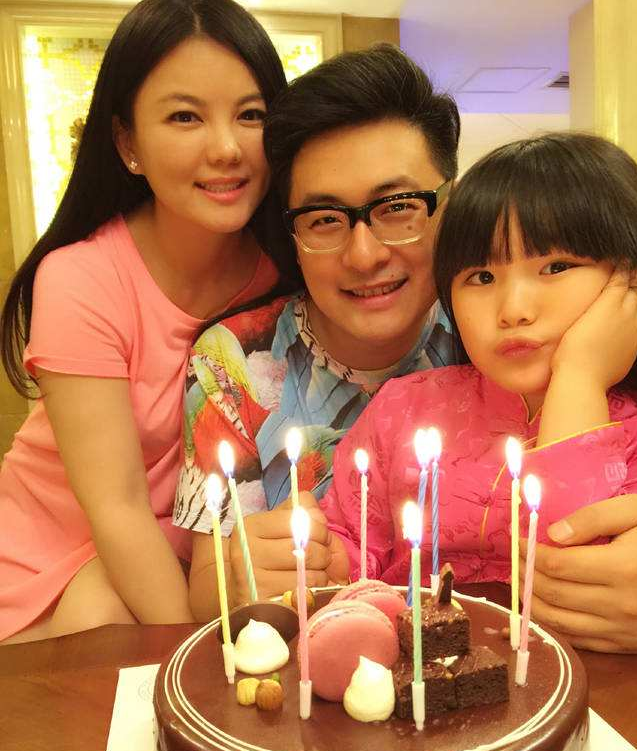 王岳伦壁咚事件再升级，和李湘的夫妻店解体，