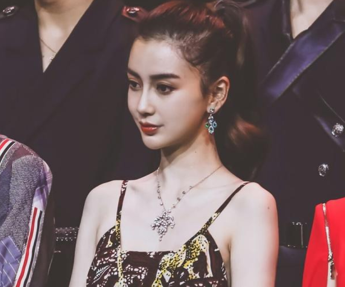 演技备受争议的baby，这次获得了章子怡的夸赞？