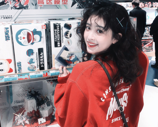 《以家人》小橙子扮演者身世坎坷，被亲生父母