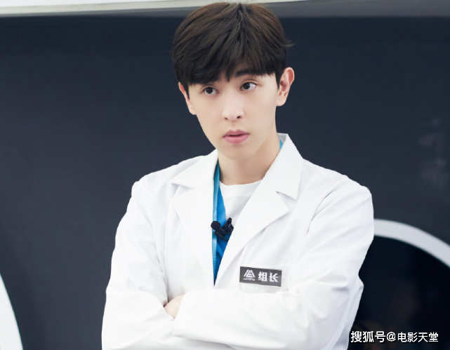 智商堪忧!邓伦杨幂不会做小学题,还不如初中