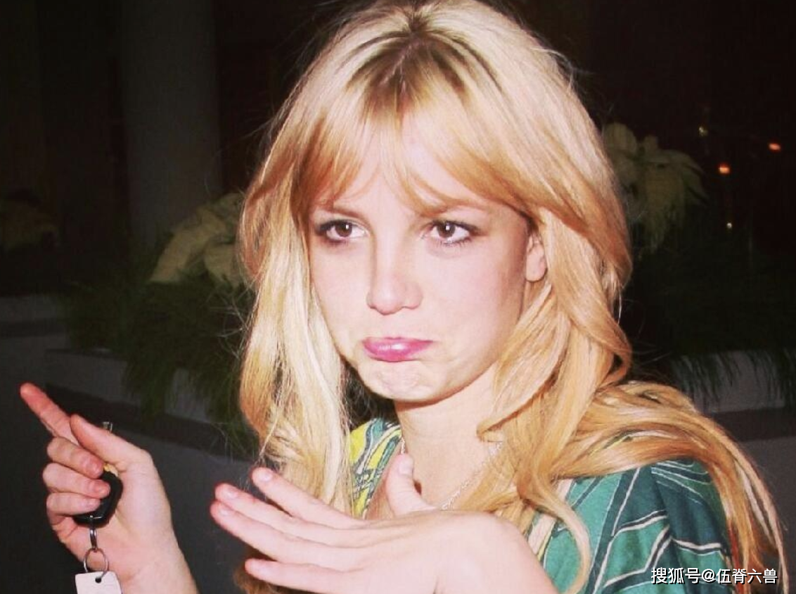 17岁成歌坛传奇，被父亲监护12年，38岁布兰妮其