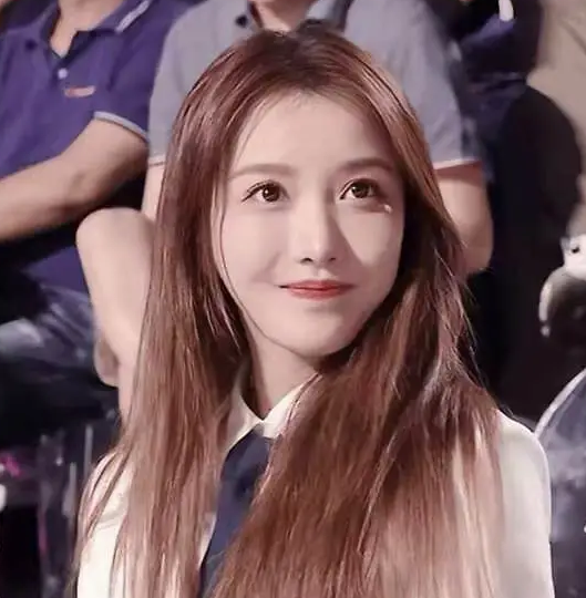 女星被拍和同性亲密疑恋情曝光，公司火速否认