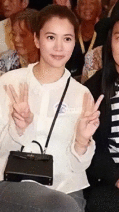 49岁袁咏仪爱包如命，生日大秀奢侈品蛋糕！一只