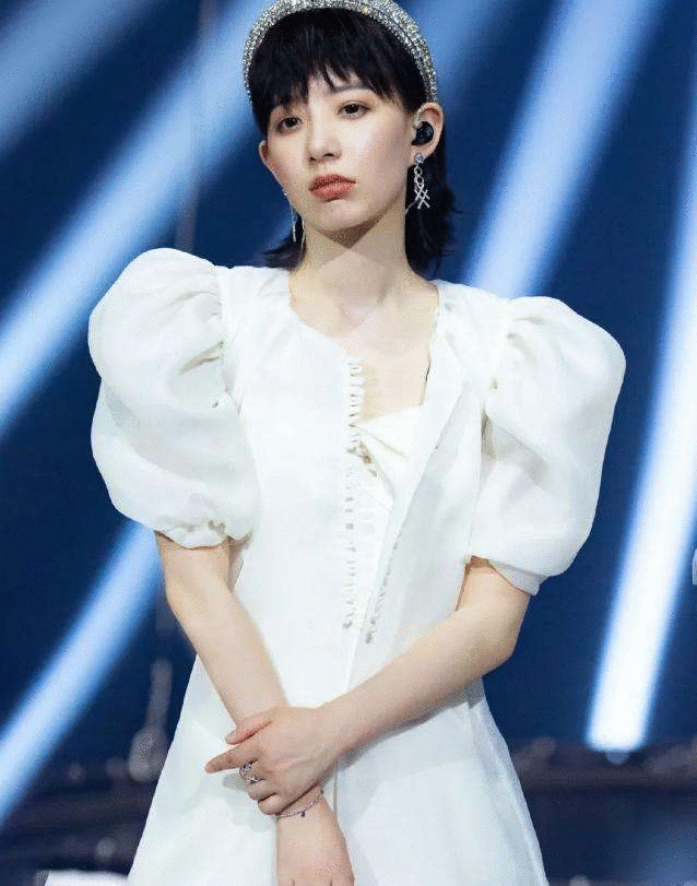 《姐姐》成团新排名反转，孟佳万茜争C位，宁静