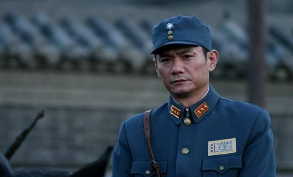 娱乐圈著名老戏骨，妻子去世11年未再娶，数次怀