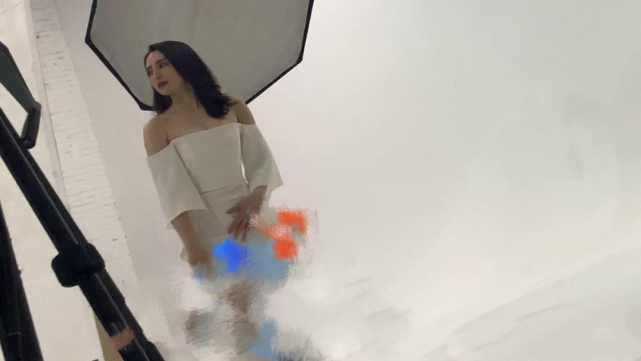 董璇被曝怀孕？近照小腹隆起，和新男友街头上