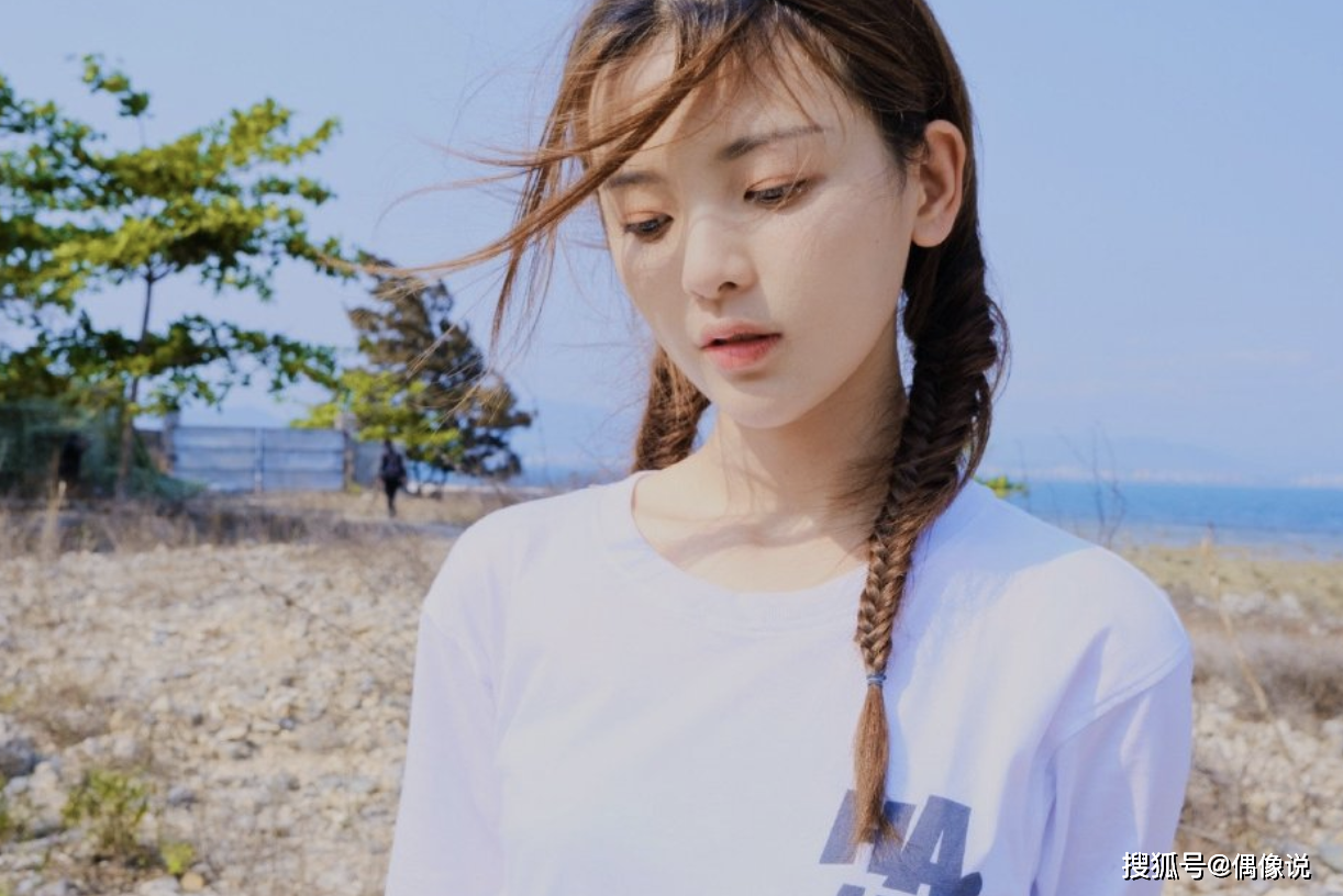 杨超越收到吴亦凡送的生日礼物！激动发朋友圈