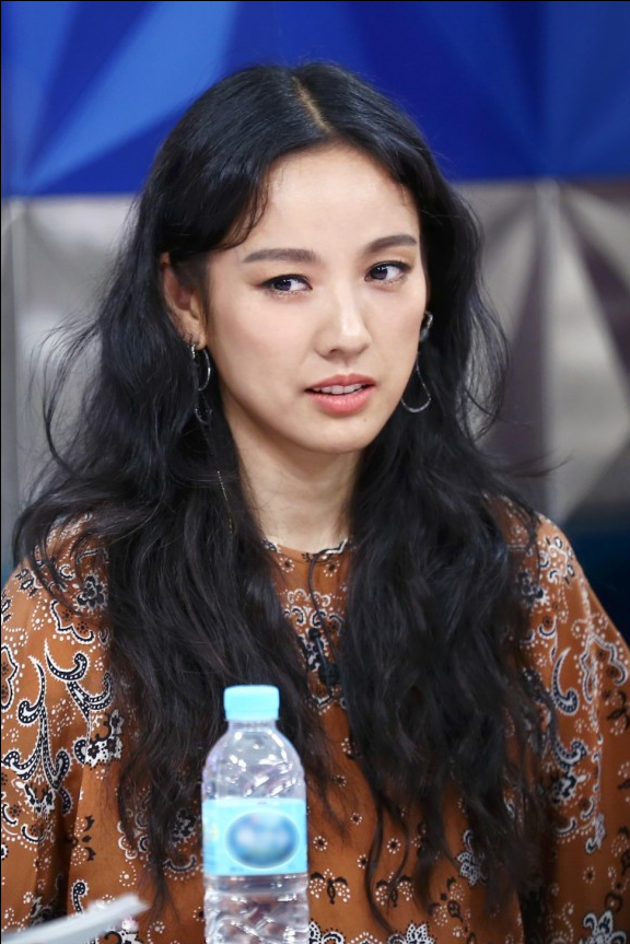 李孝利辱华事件后高调录节目宣布备孕,做助孕