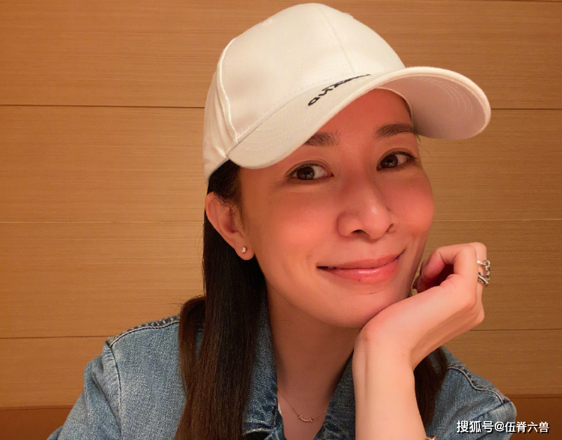 盘点娱乐圈十大女强人：黎姿公司上市，她18年前