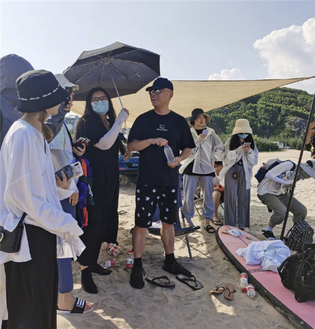 孟非手术后出院复工，身体硬朗状态恢复不错