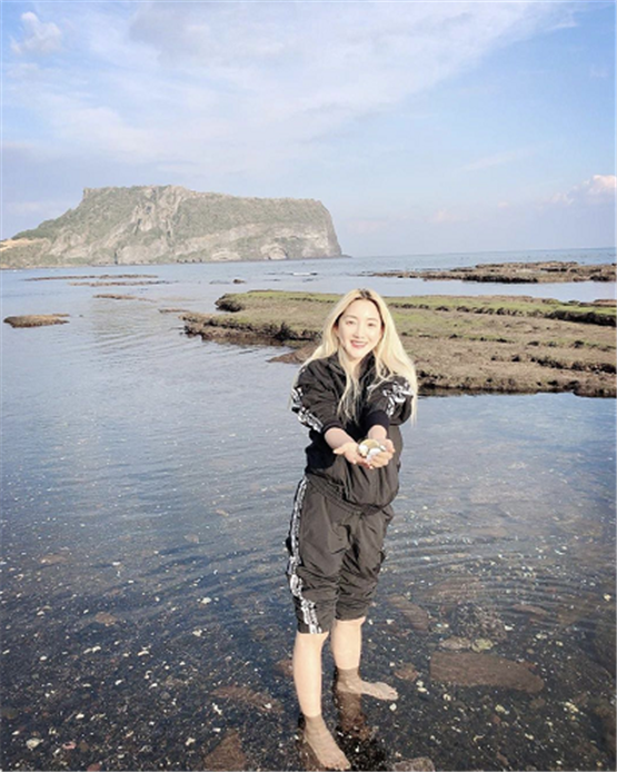 又一高颜值女星官宣怀孕，曾被泰国王子求过婚