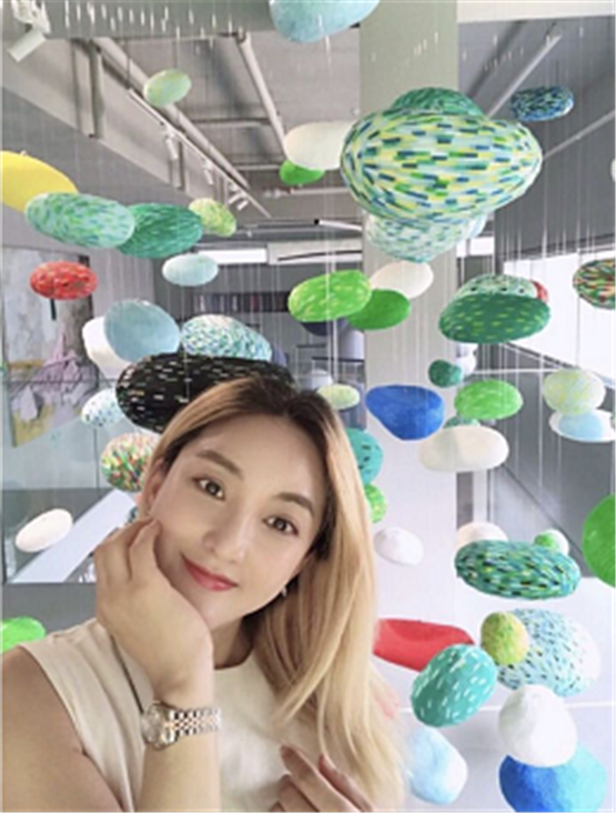 又一高颜值女星官宣怀孕，曾被泰国王子求过婚