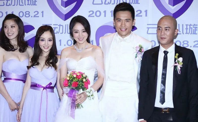 董璇被曝怀孕?近照小腹隆起,和新男友街头上