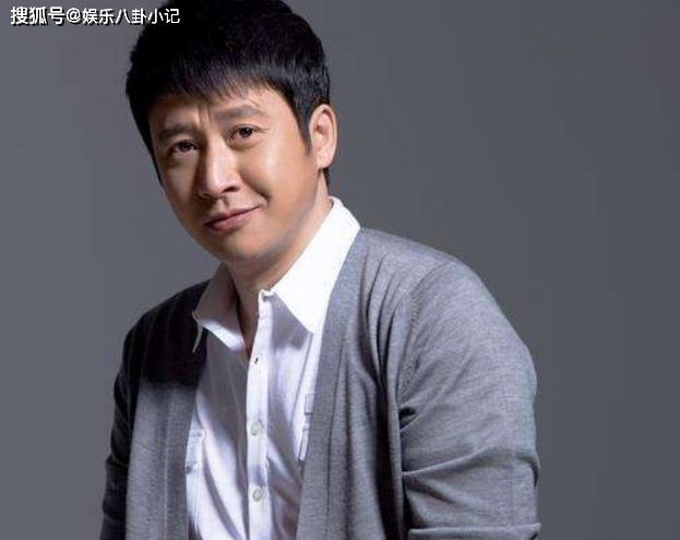 因没钱没名曾被前妻抛弃，带儿子北漂一夜成名