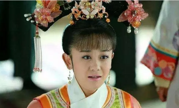 拍还珠被封最丑紫薇,情商低到全网嘲,选秀翻红失