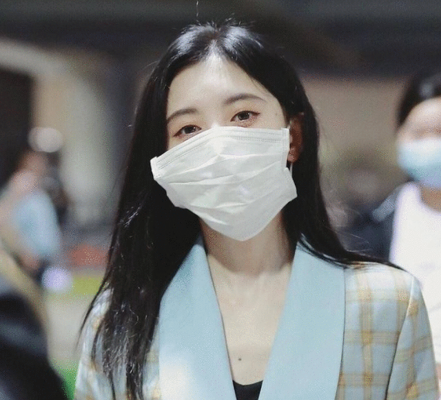 鞠婧祎越红越被骂，四千年怎么来的，电梯赶人