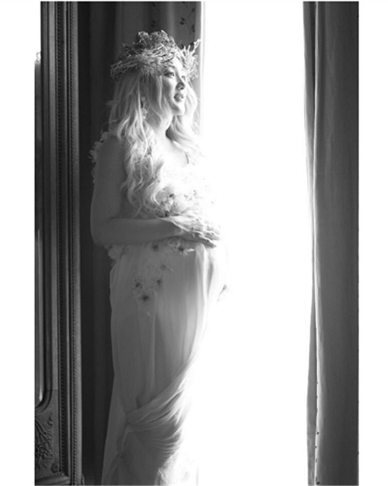 又一高颜值女星官宣怀孕，曾被泰国王子求过婚