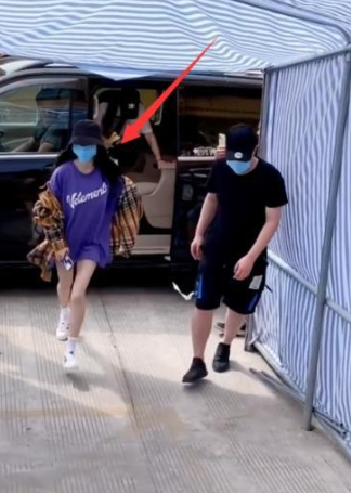 张天爱再回应夜晚曾被跟踪偷拍，称对女艺人有