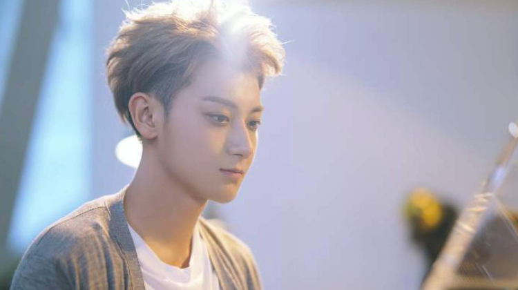 黄子韬爸爸因病去世！曾对儿子隐瞒上亿资产，