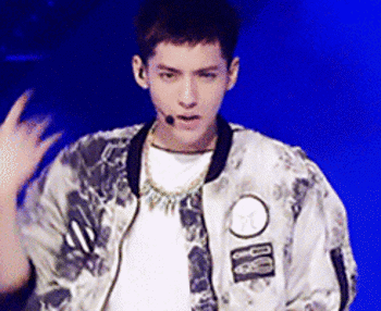 该从吴亦凡的“神颜”里走出来了