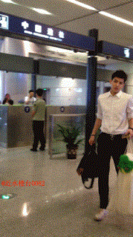 该从吴亦凡的“神颜”里走出来了