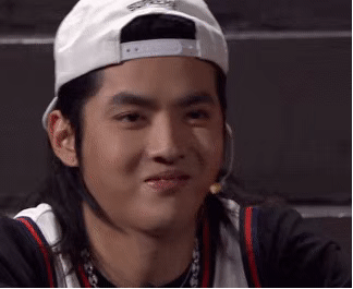 该从吴亦凡的“神颜”里走出来了