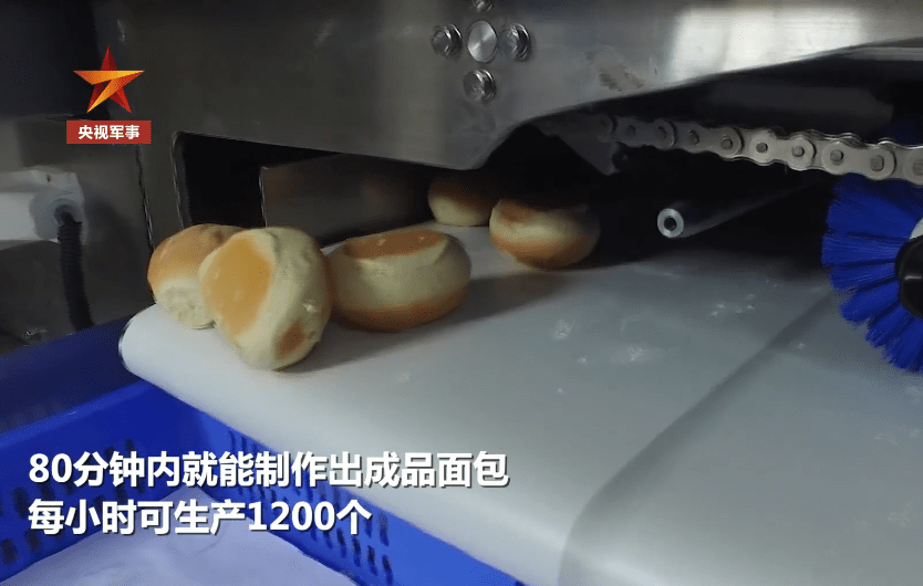 解放军高原保障能力强！无人机为前线送餐 炊事