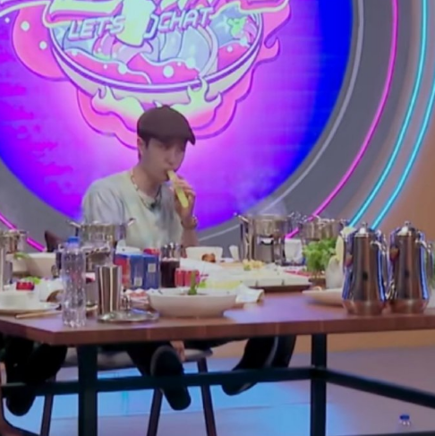 《街舞3》王一博直面土味情话，被撩后耳朵通红