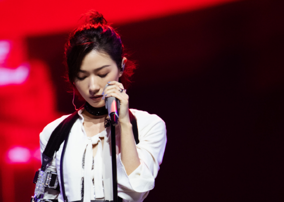 万茜两次被官方打脸，人设翻车，她该怎样拯救