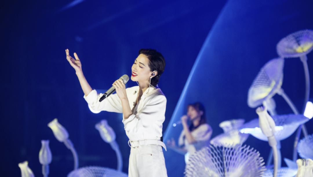 万茜两次被官方打脸，人设翻车，她该怎样拯救