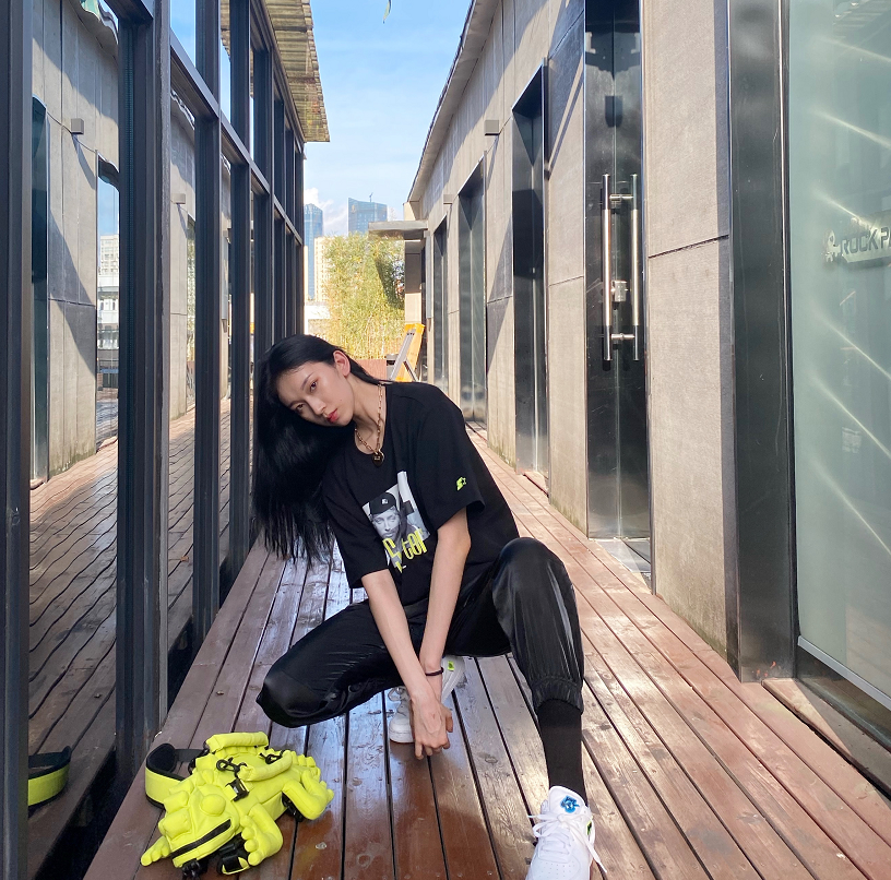 刘令姿私人照片被泄漏，店家道歉反咬一口，把