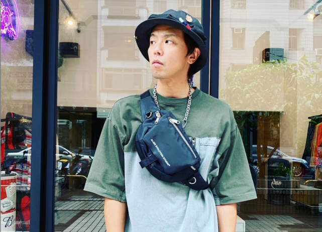 知情人透露黄鸿升猝死家中细节，口鼻流血，死