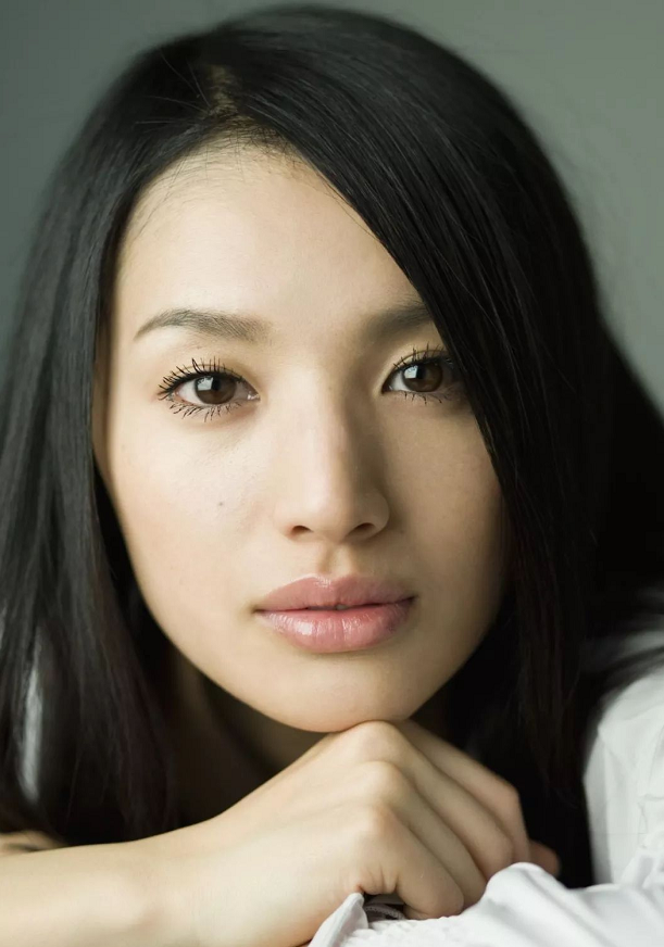 他是杨丞琳的初恋，在浴室摔倒无人发现不幸离