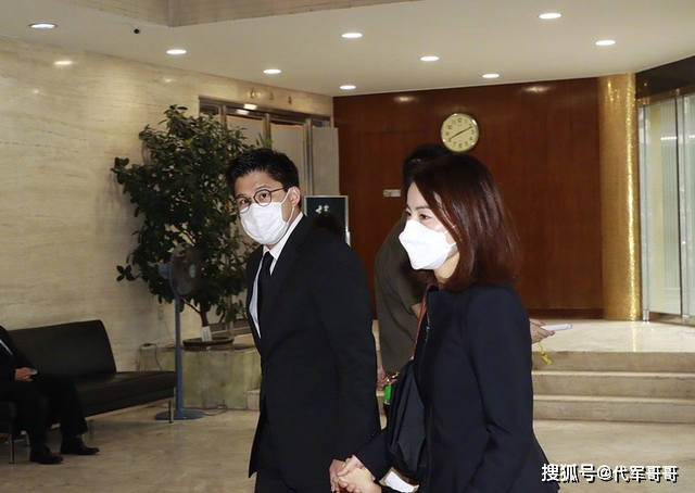 97岁吕燕妮因病离世,生前为人宽厚低调,与孙媳