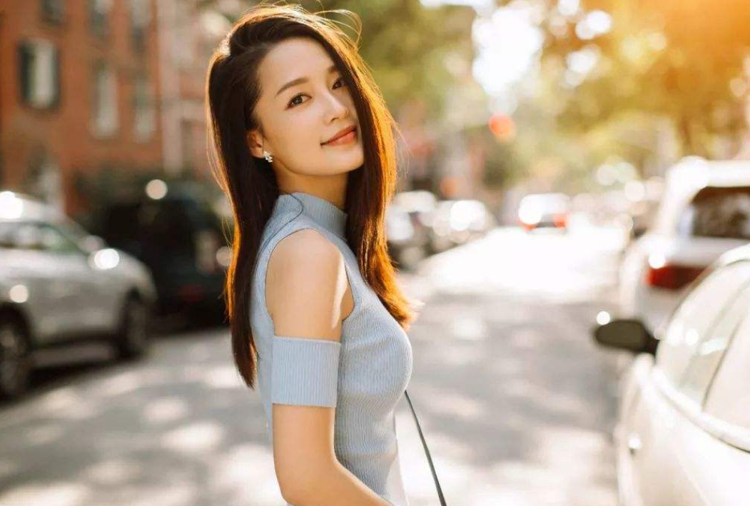 杨颖李沁张天爱同台补妆:均由多位“助理”协