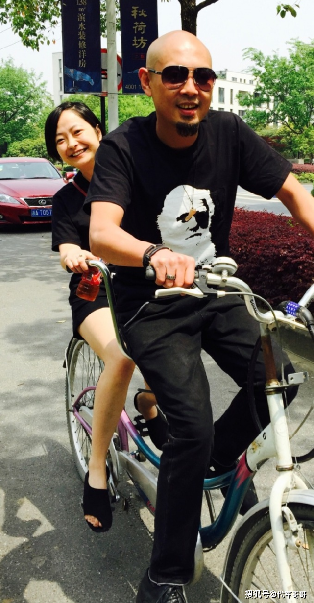 这9位男星去世后，妻子和女友发文悼念，哪个最