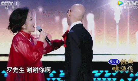 香港最艳女星，却苦恋21年嫁穷小子，终身不孕