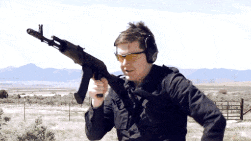 作战时，打光子弹的弹夹为何不能丢掉？