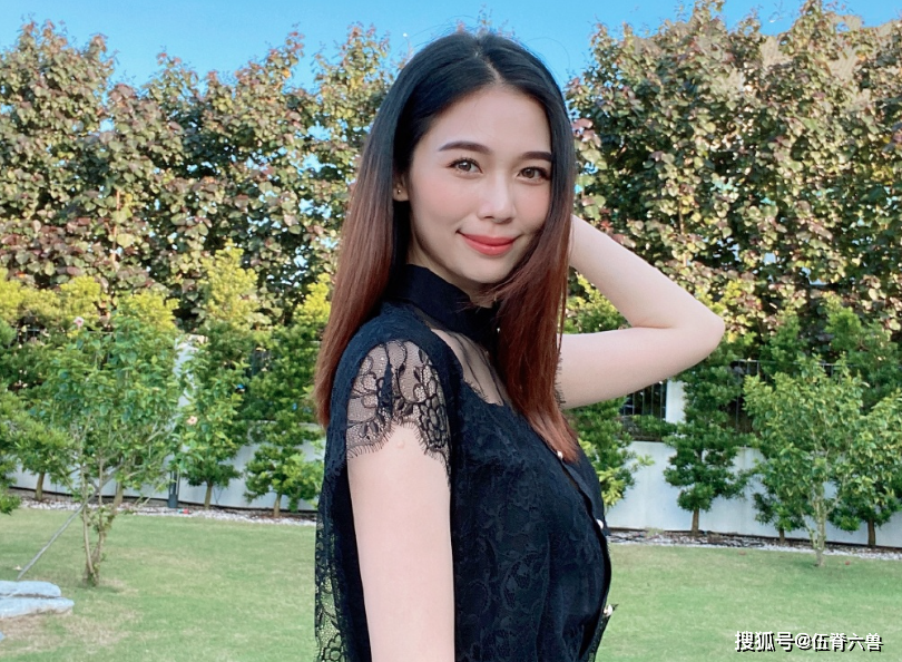 盘点娱乐圈十大女强人：黎姿公司上市，她18年前