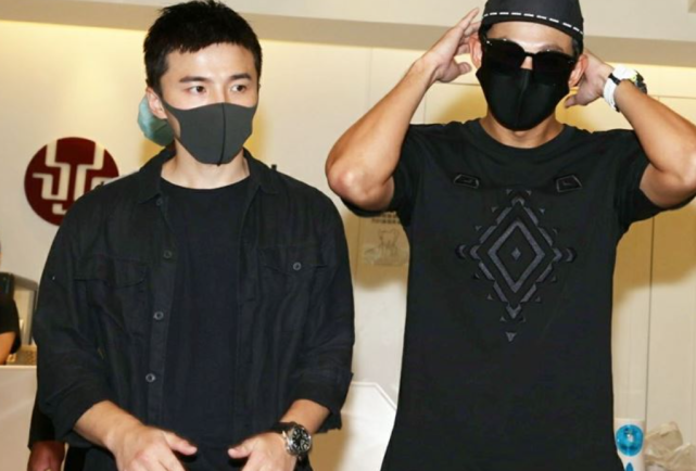 黄鸿升灵堂现场泪点太多，好友对遗体痛哭大骂