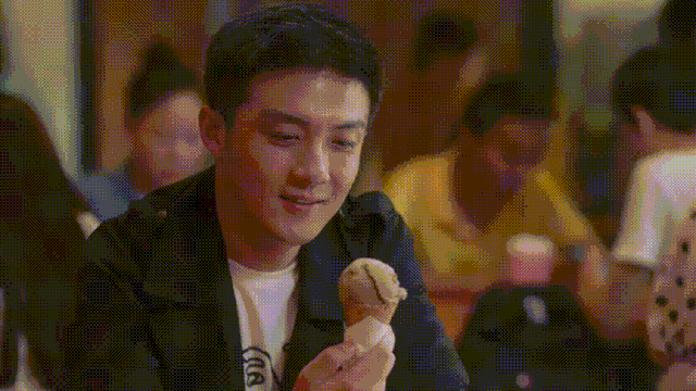 被男方拉黑都不罢休,铁了心做小三?又一位演