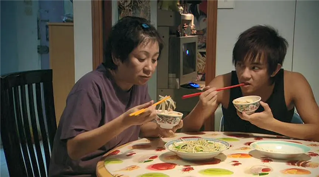 王晶投资100万,许鞍华花费15天,拍出了一部最接