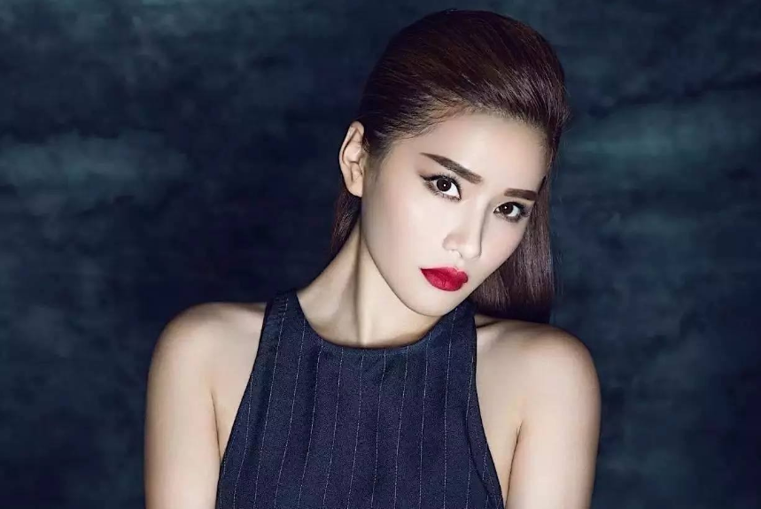 李汶翰恋情曝光,前几天他还“蔑视”恋爱强调