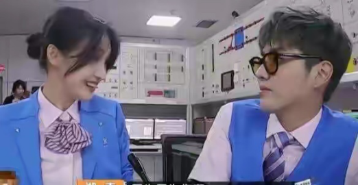 郑爽对吴亦凡很上心?上节目大胆撩加暗示,贴