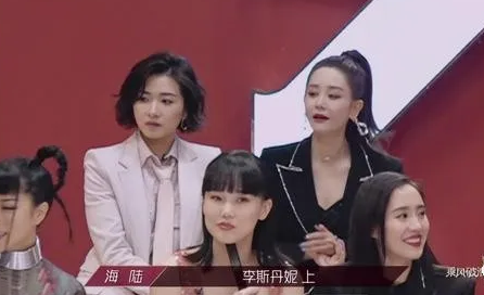 拍还珠被封最丑紫薇,情商低到全网嘲,选秀翻红失